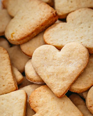 Instagram post from alexandra.hanger. This post is in position 3.